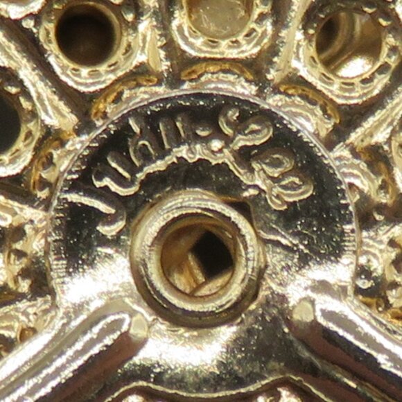 Judy Lee Vintage Green Rhinestone Gold Tone Brooch - Picture 8 of 9